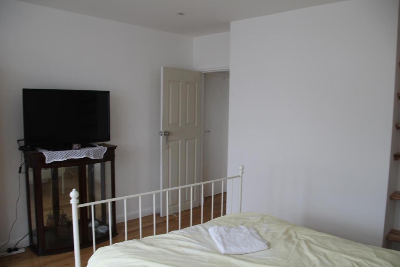 Beautiful Double Bedroom Edgware Exteriör bild
